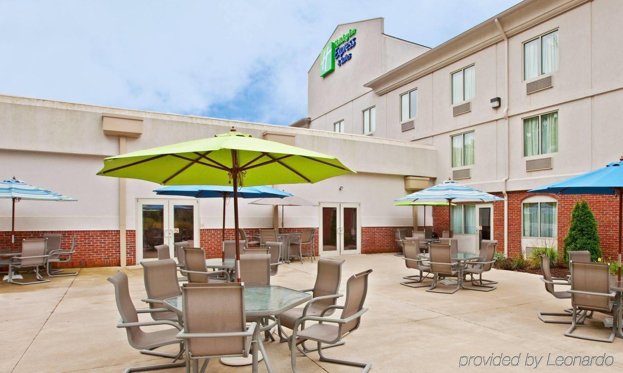 Country & By Radisson, Elizabethtown, Ky 2*